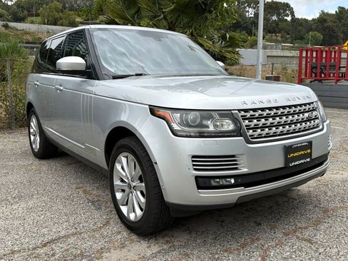 Used 2013 Land Rover Range Rover HSE AWD/4WD image 3