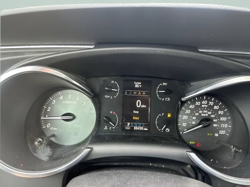 Used 2022 Toyota Sequoia SR5 AWD/4WD image 22