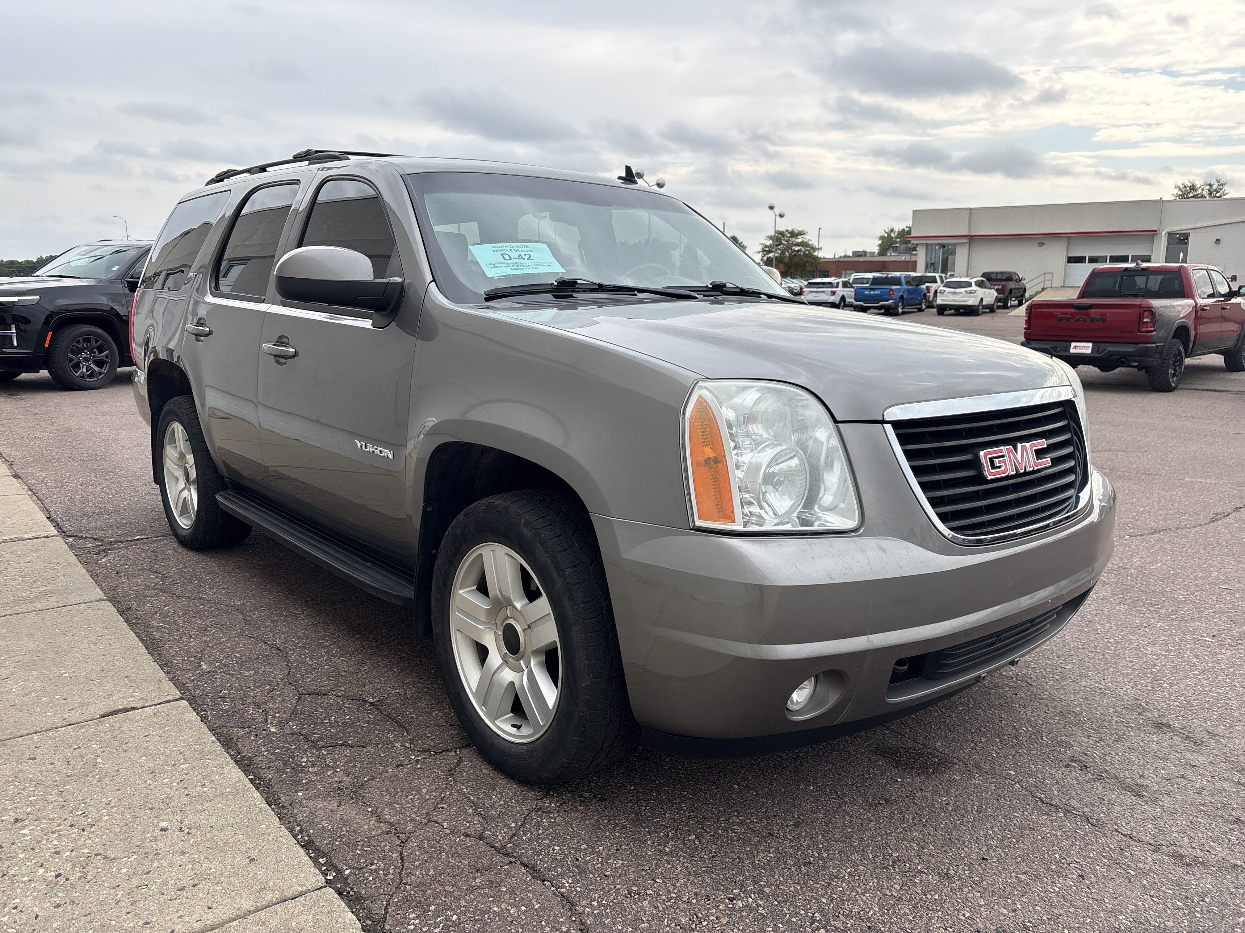 Used 2012 GMC Yukon SLT AWD/4WD image 6