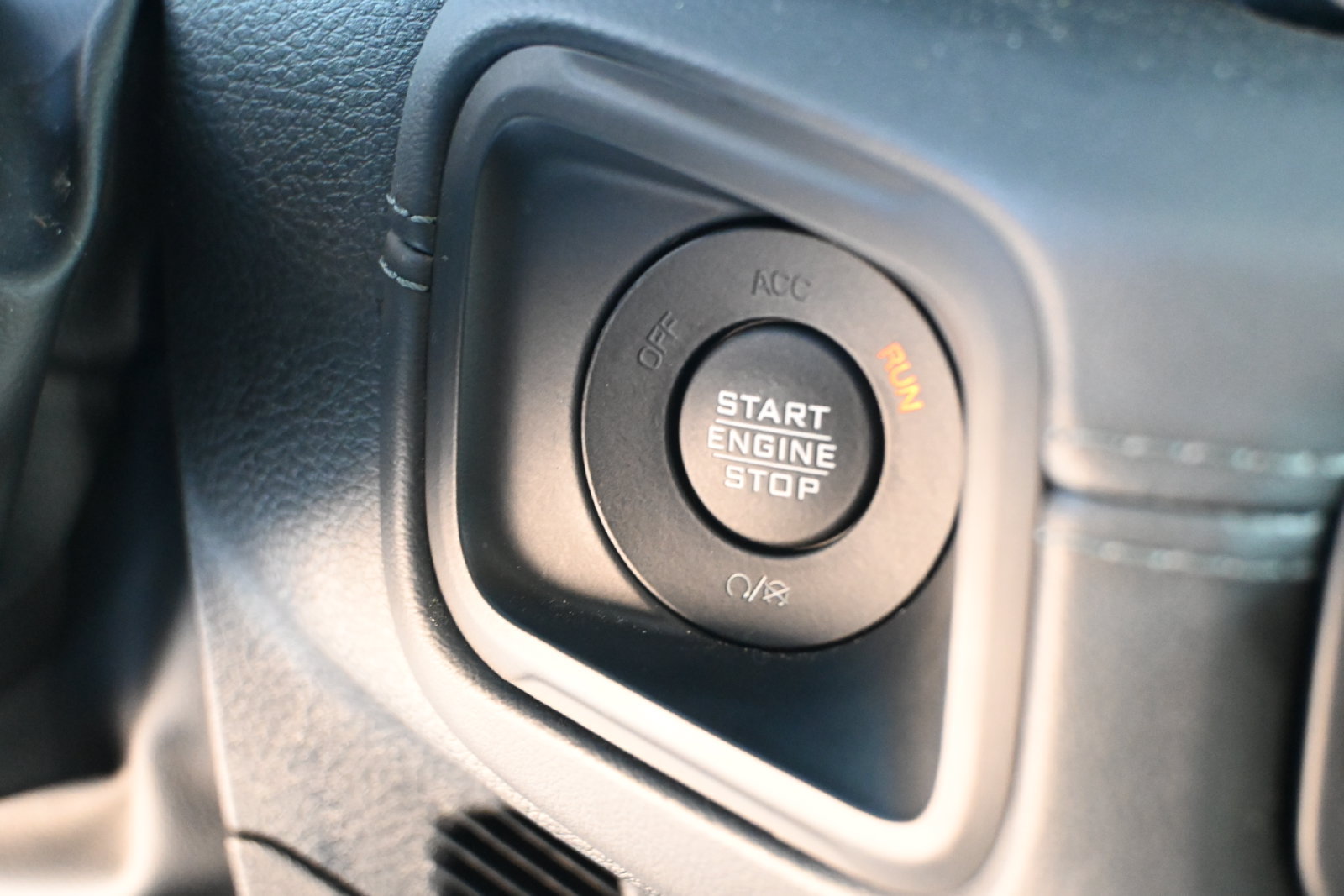 Used 2026 Jeep Wrangler Unlimited Rubicon AWD/4WD image 15