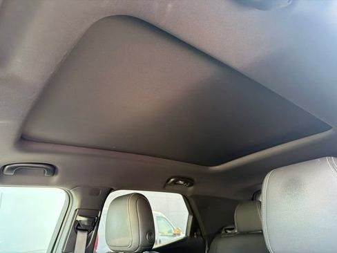 Used 2023 Chevrolet TrailBlazer ACTIV w/ Sun and Liftgate Package FWD image 10