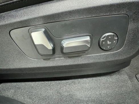 New 2026 BMW X5 xDrive40i w/ M Sport Package image 21