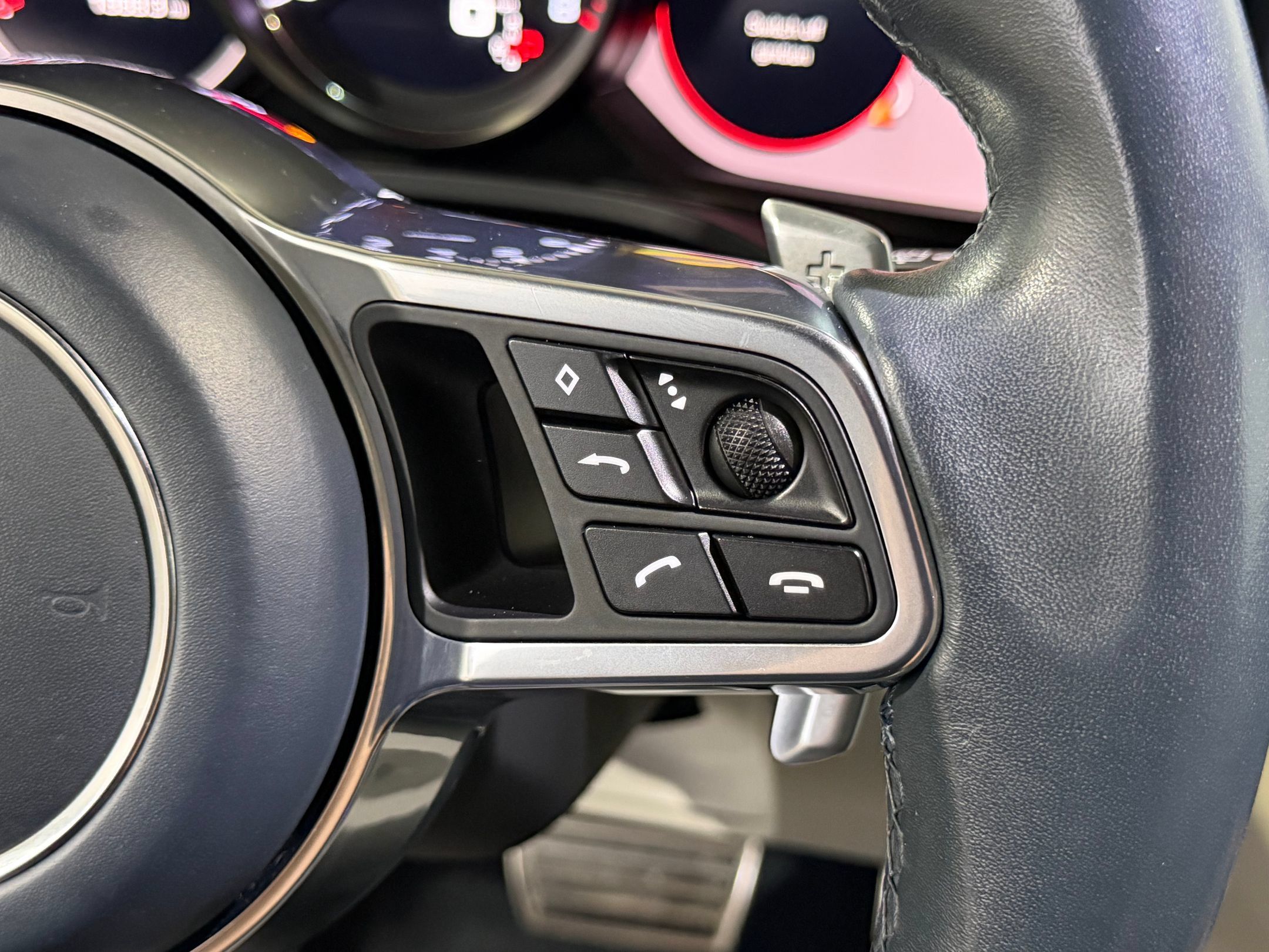Used 2019 Porsche Cayenne S AWD/4WD image 17