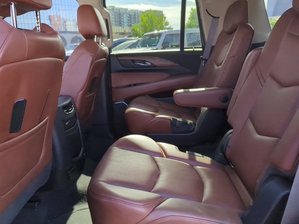 Used 2015 Cadillac Escalade Premium AWD/4WD image 9