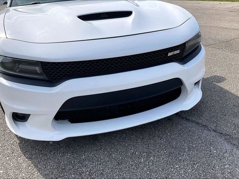 Used 2017 Dodge Charger R/T RWD image 28