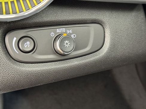 New 2026 Chevrolet Trax LT w/ Driver Confidence Package image 34