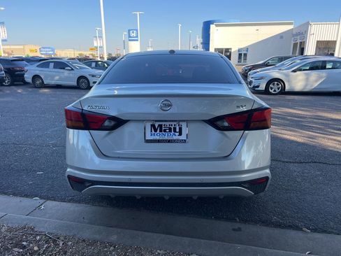 Used 2021 Nissan Altima 2.5 SV image 6