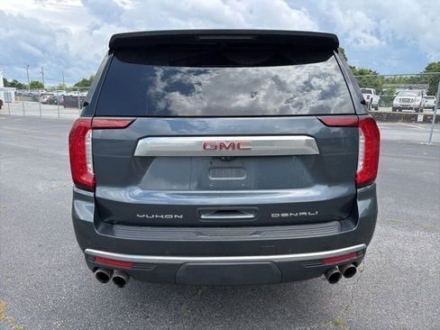 Used 2021 GMC Yukon XL Denali w/ Denali Premium Package AWD/4WD image 3