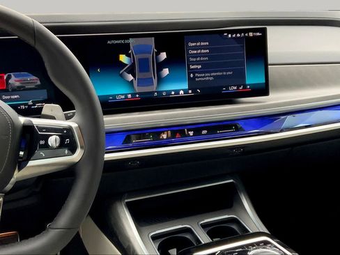 Certified 2025 BMW 760i xDrive w/ Executive Package AWD/4WD image 6