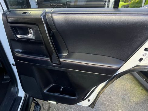 Used 2019 Toyota 4Runner TRD Off-Road Premium image 33