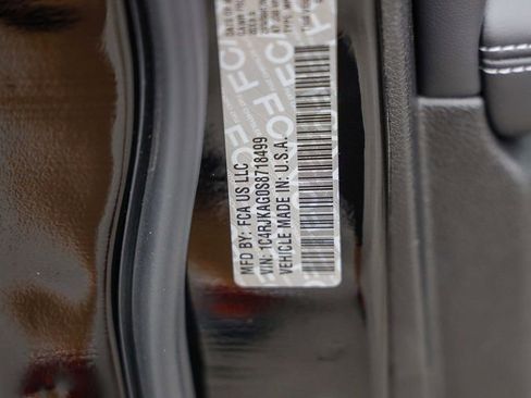 New 2025 Jeep Grand Cherokee L Altitude image 30