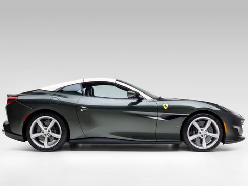 Certified 2019 Ferrari Portofino RWD image 11