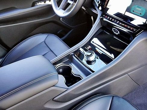 New 2026 Jeep Grand Cherokee Limited w/ Luxury Tech Group II image 13