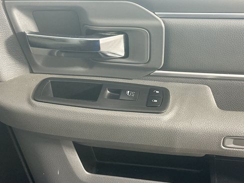 Used 2019 RAM 1500 Classic SLT RWD image 28