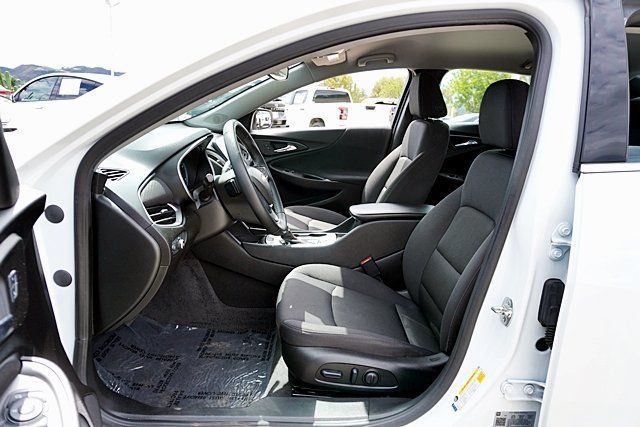 Used 2025 Chevrolet Malibu RS FWD image 21