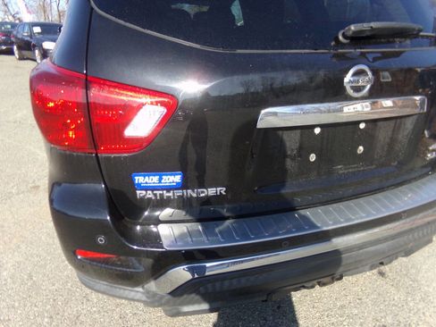 Used 2017 Nissan Pathfinder SL w/ SL Premium Package image 10