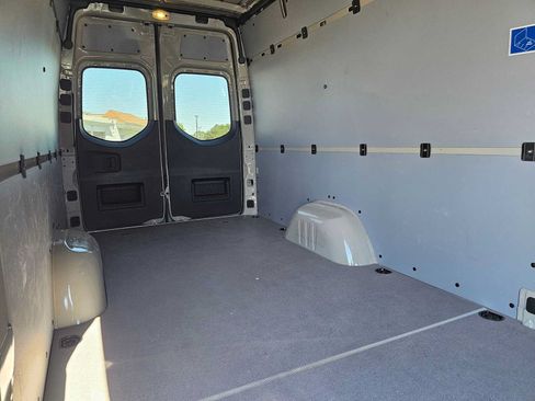 Used 2026 Mercedes-Benz Sprinter 2500 image 13
