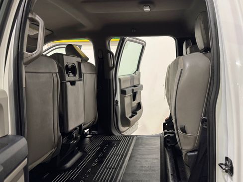 Used 2022 Ford F350 XL w/ Power Equipment Group image 19