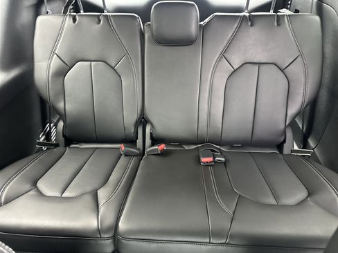 New 2026 Chrysler Pacifica Select AWD/4WD image 25