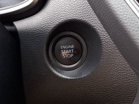 Used 2025 Toyota Corolla Cross XLE FWD image 23