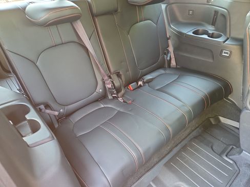Used 2025 Honda Pilot TrailSport image 20