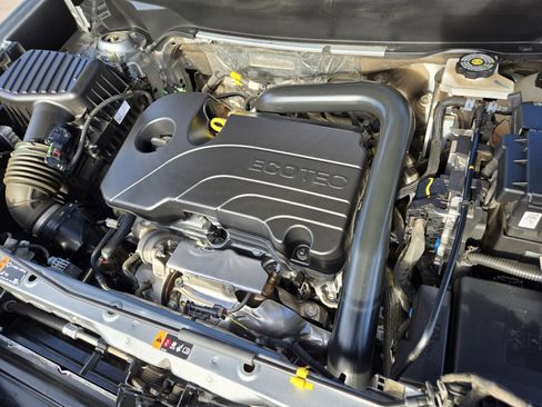 Used 2023 Chevrolet Equinox RS w/ RS Leather Package image 16