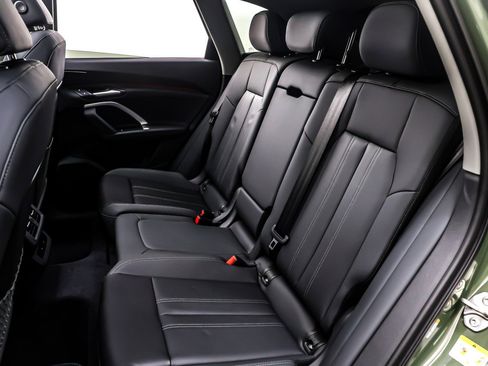 New 2025 Audi Q5 Premium image 8