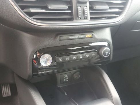 Certified 2024 Ford Escape Platinum AWD/4WD image 19