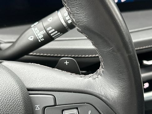 Used 2024 Cadillac XT4 Premium Luxury image 40