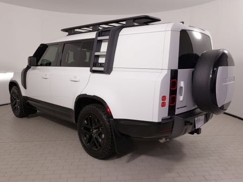 Used 2024 Land Rover Defender 130 Outbound AWD/4WD image 17