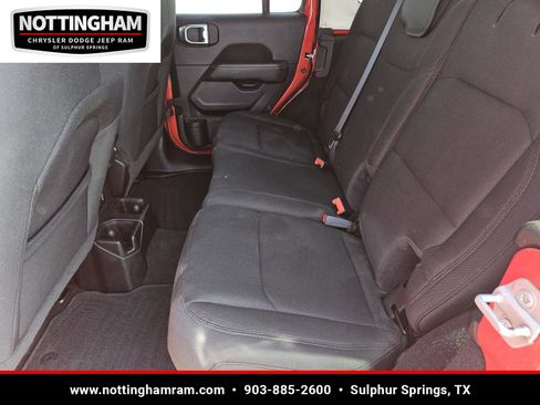 Used 2020 Jeep Wrangler Unlimited Sahara image 27