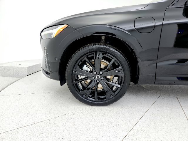 Used 2024 Volvo XC60 T8 Ultimate w/ Climate Package AWD/4WD image 46