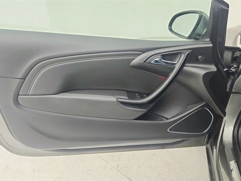 Used 2019 Buick Cascada Premium image 25