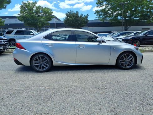 Used 2019 Lexus IS 300 F Sport w/ F Sport Package AWD/4WD image 5