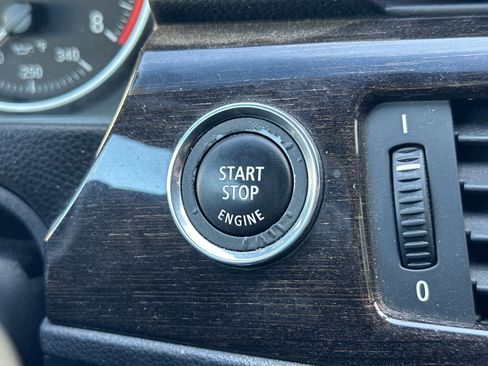 Used 2011 BMW 328i 328i image 23