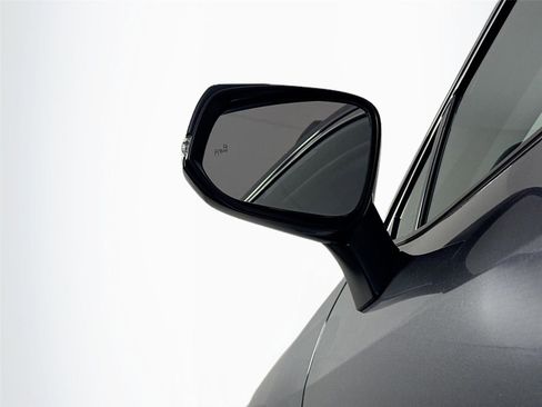 Certified 2020 Toyota RAV4 XLE Premium image 5