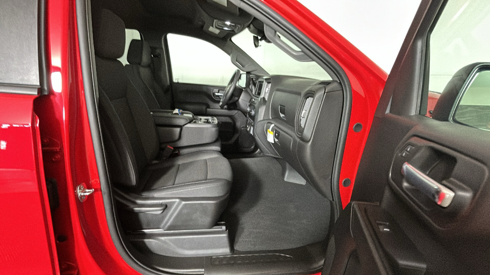 Used 2026 Chevrolet Silverado 1500 Custom w/ Turbomax Blackout Package RWD image 37