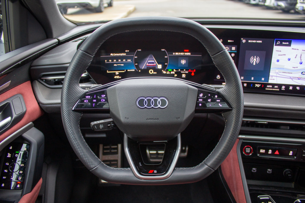 Used 2025 Audi SQ5 Premium Plus w/ Premium Plus Package AWD/4WD image 14