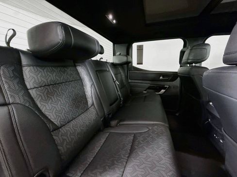 Used 2025 Toyota Tundra Limited AWD/4WD image 42