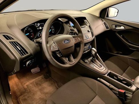 Used 2015 Ford Focus SE FWD image 12