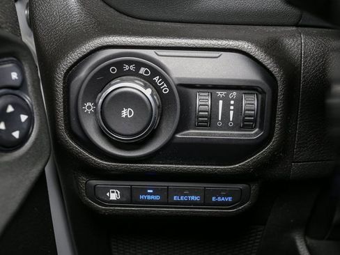 Used 2022 Jeep Wrangler Unlimited Sahara w/ Cold Weather Group image 35