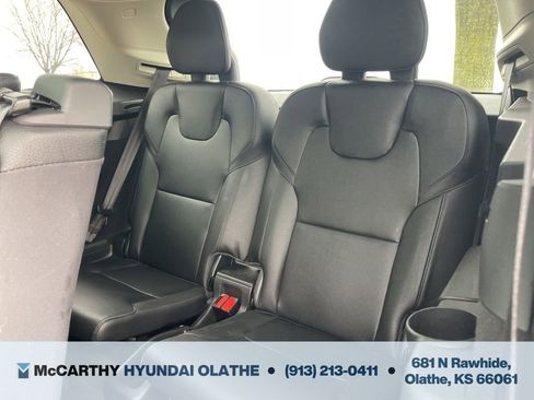 Used 2016 Volvo XC90 T6 Momentum w/ Momentum Plus Package image 6