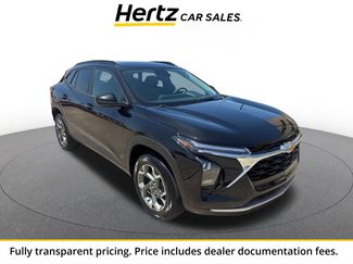 Used 2025 Chevrolet Trax LT FWD video 1