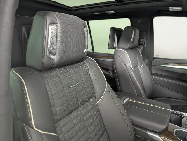 Used 2026 Cadillac Escalade Platinum Sport w/ LPO, ONYX Package AWD/4WD image 24