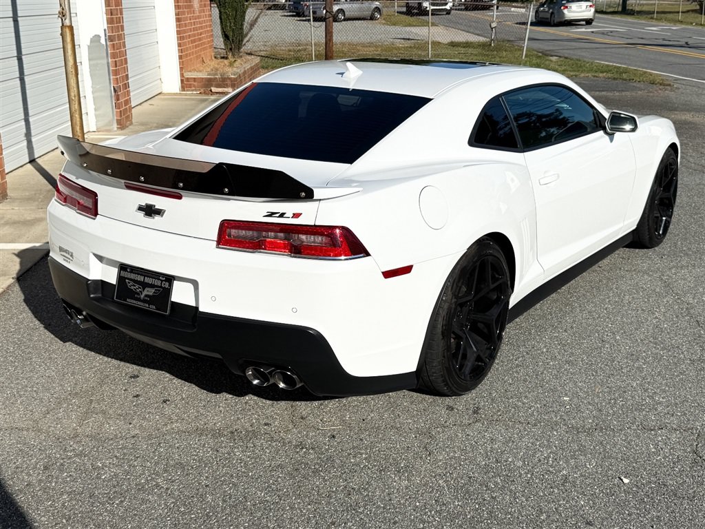 Used 2015 Chevrolet Camaro ZL1 RWD image 29