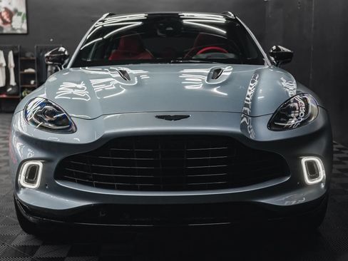 Used 2021 Aston Martin DBX AWD/4WD image 28