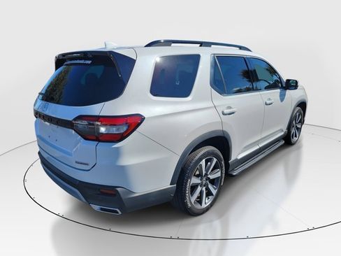 Used 2023 Honda Pilot Touring image 36