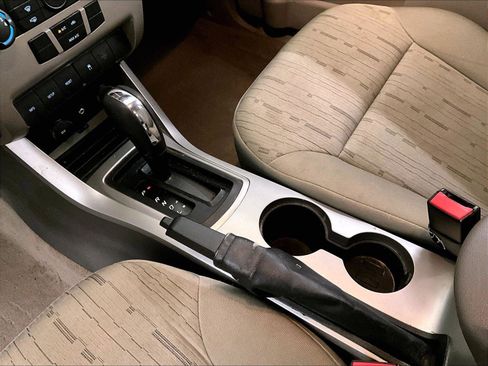 Used 2011 Ford Focus SE FWD image 16