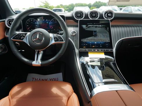 Used 2025 Mercedes-Benz GLC 300 4MATIC image 41