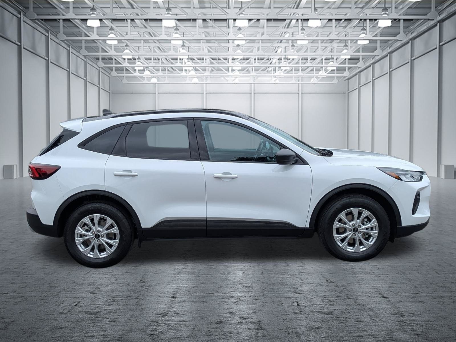 Used 2025 Ford Escape Active AWD/4WD image 6